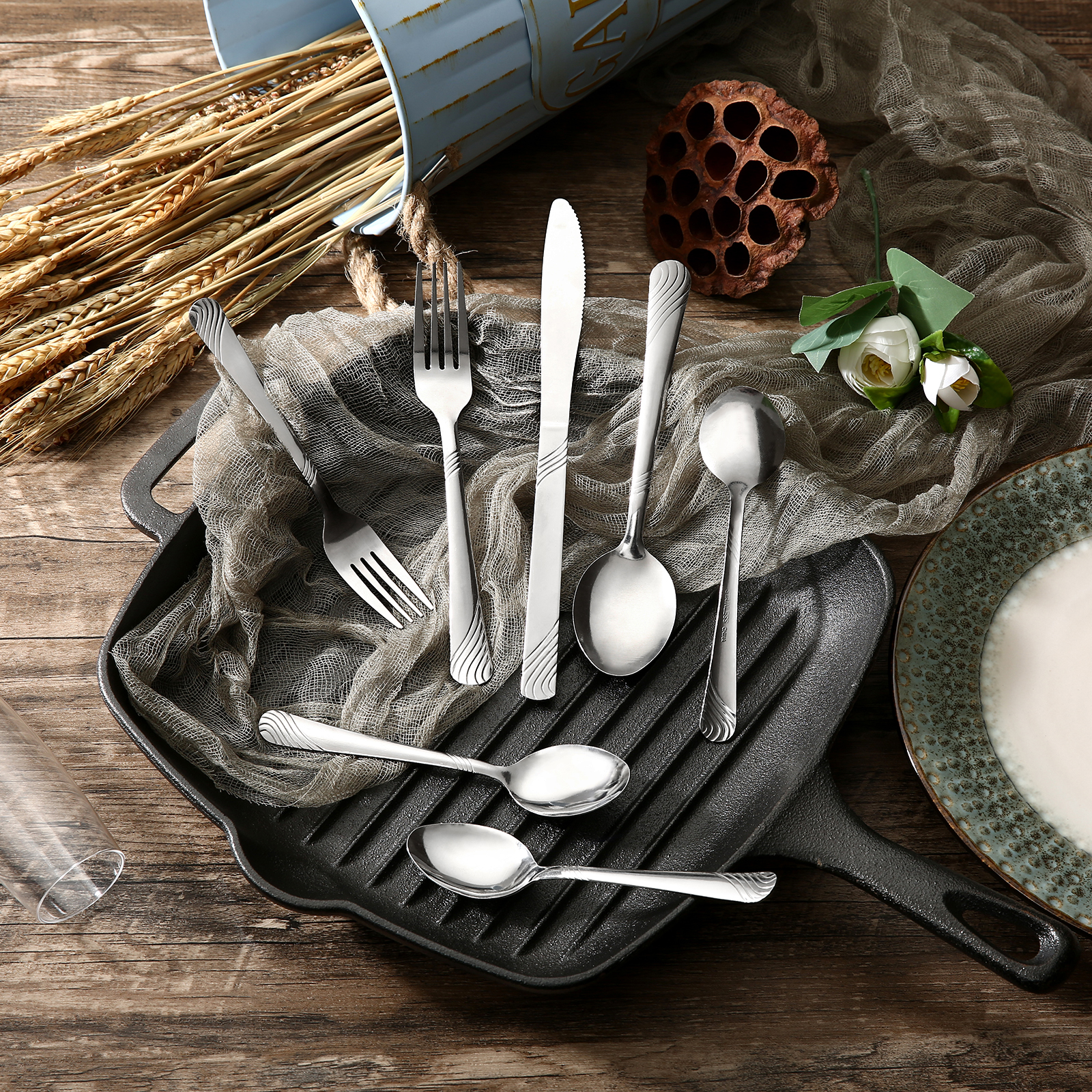 Flatware Set of 48 Pieces, Service for 8, Silverware Set for 5 Plus 8 Teaspoon Stainless Steel Cutlery for Weddings & Event