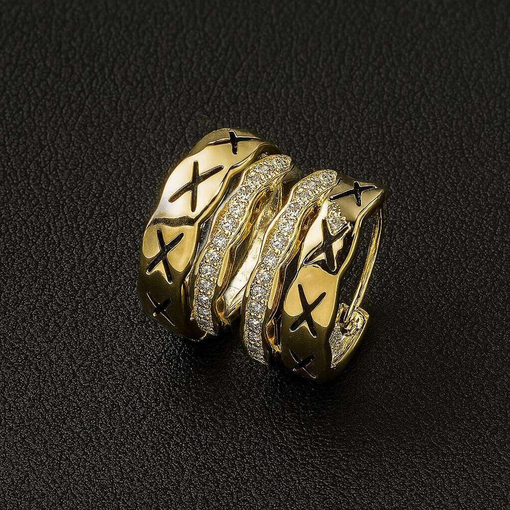 Simple and delicate Chanel style, slightly inlaid zircon multi-layer stud earrings, elegant diamond-shaped pattern