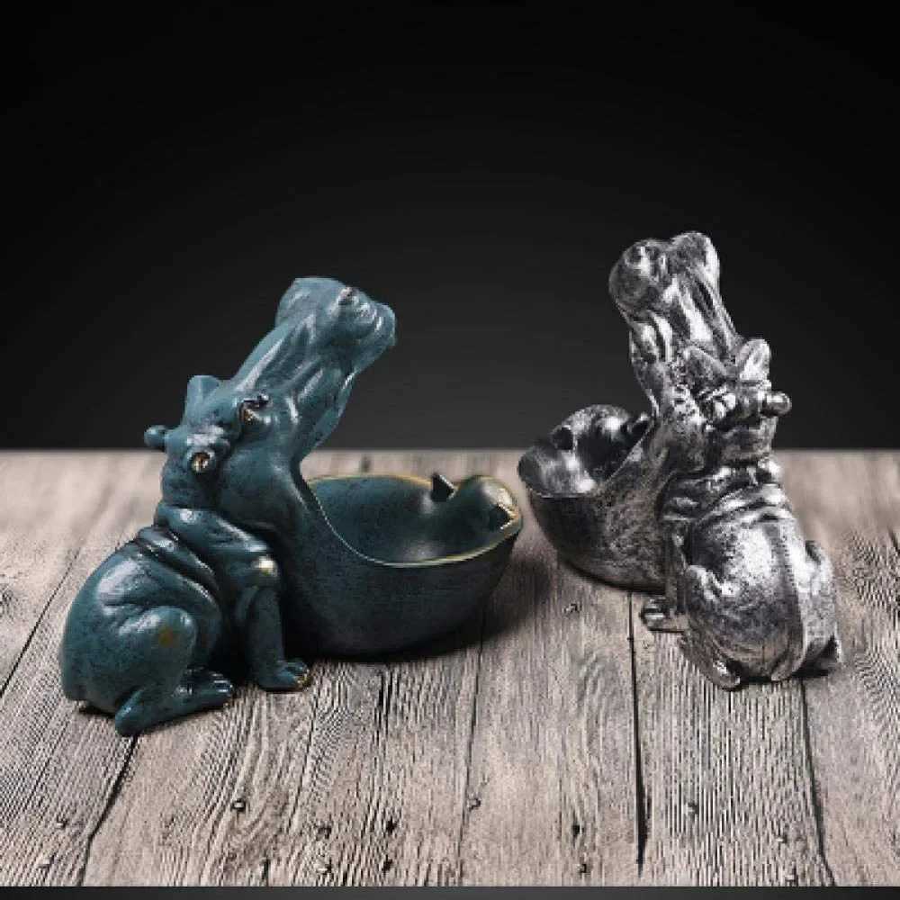 He decorates statues sculptures statues keys candies storage decoration containers decorative tables decorative accessories gifts Y250509