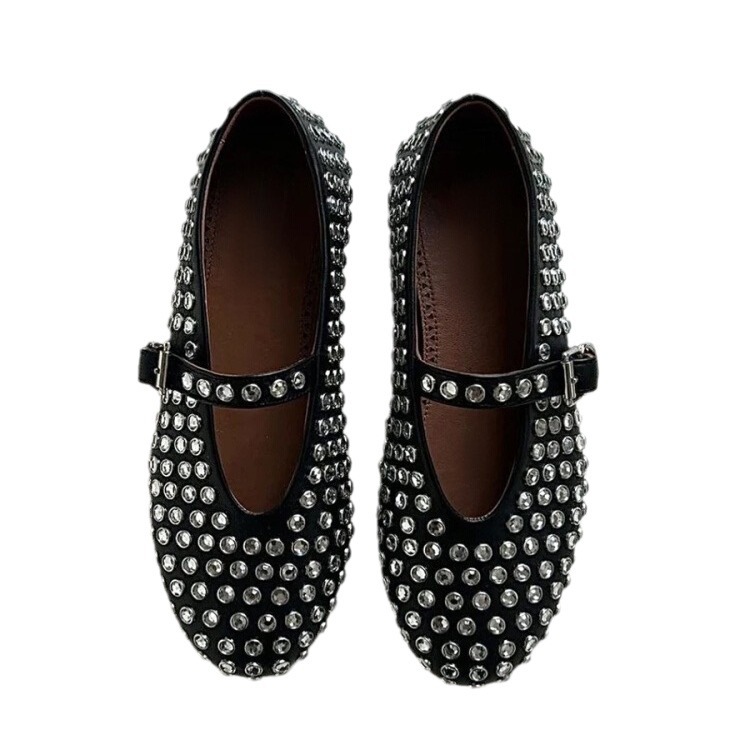 Luxury Designer Med Flat Heels Shoes Woman Rivet Leather Moccasins Japanese Style Round Heel Tabi Ninja Pumps Women Fashion Stylish Casual Shoes