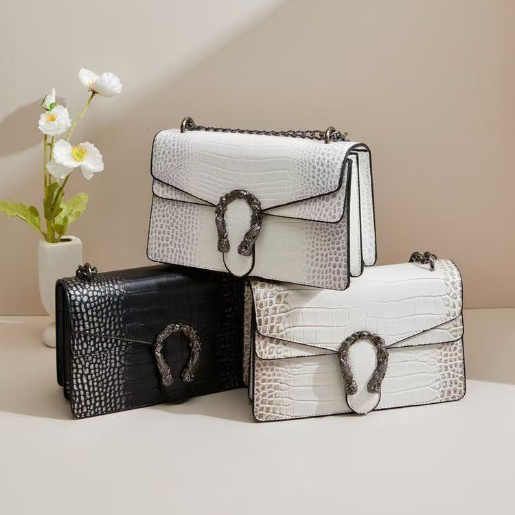 Luxury Designer Bag Casual Handbag Spacious Armpit Top Quality Fashion Shoulder Bag Advanced Leather Zipper Closure Wine God Bag