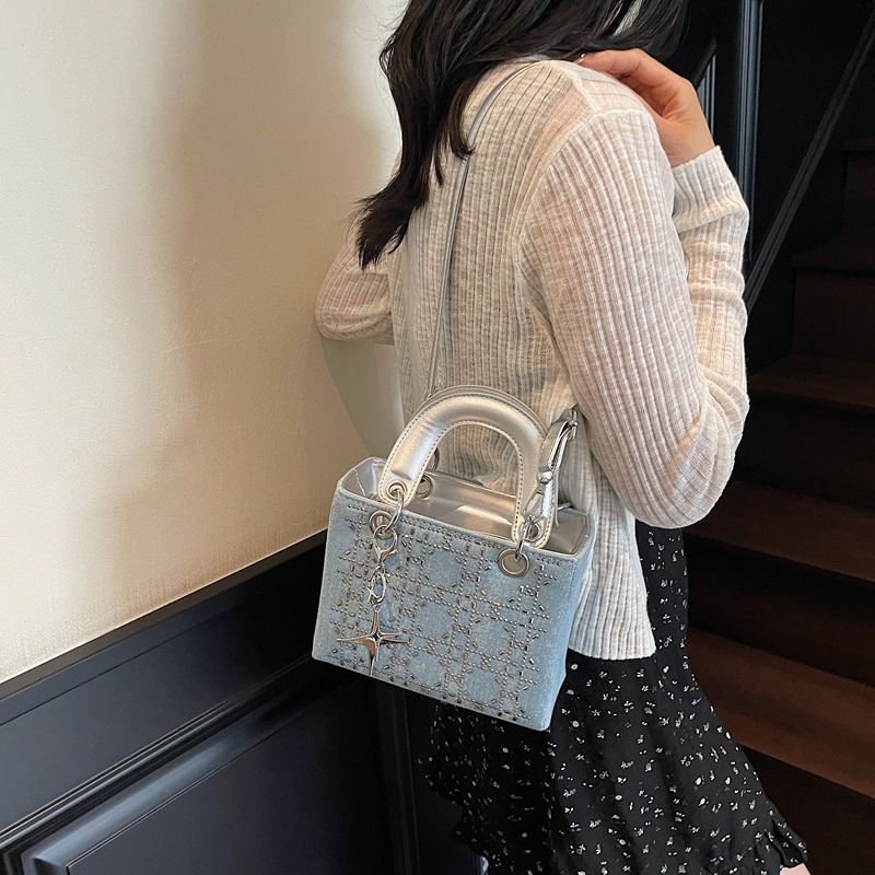 Designer Bag Luxury Bag Free Shipping Designer A Niche Women S With Inlaid And Shoulder Bag A Consort The Summer New Style Grid Fashion Water Dia Whit