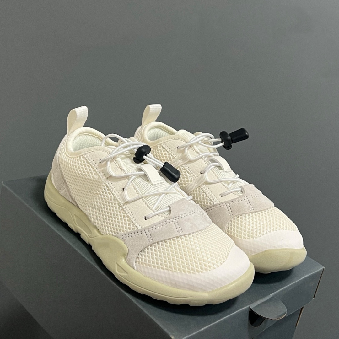 Kids Shoes Designer Mesh Running Toddlers Sneakers Boys Girls Lightweight Low Cut Thin Soloed Trainers Children Youth Casual Shoe Black Silver Grey Pi