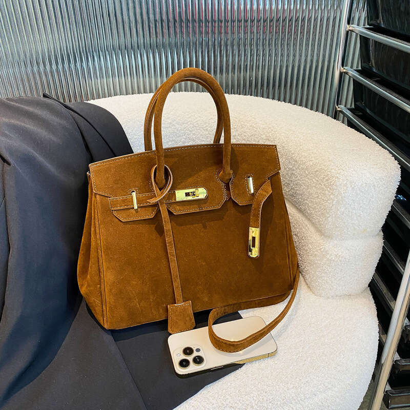 Light Luxury Handbag For Women 2024 New Autumn Winter Large Capacity Commuter Shoulder Crossbody Bag
