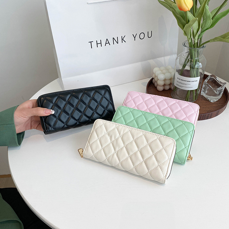 Designer Wallet 2025 New Women's Wallet European And American Fashion Quilted Embroidery Medium Long Evening Clutch PU Wallet Luxury Bag Coin Pur