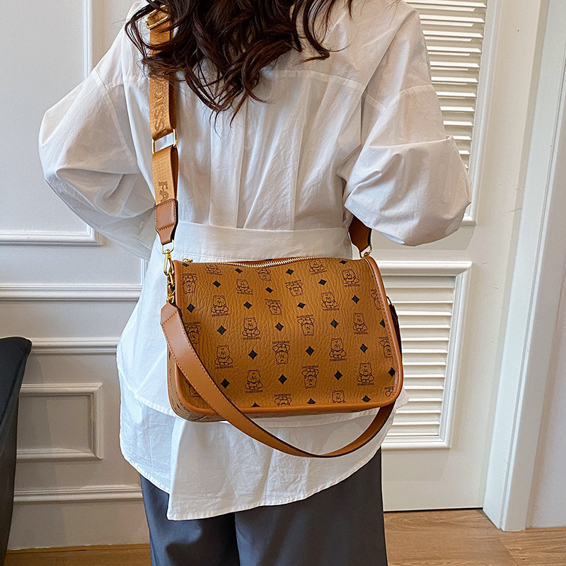 Free shipping designer High-End Wide Strap Pillow Bag Women Bag 2025 New Vintage Print Large Capacity Bag Single Shoulder Bag Crossbody Bag Women Bag
