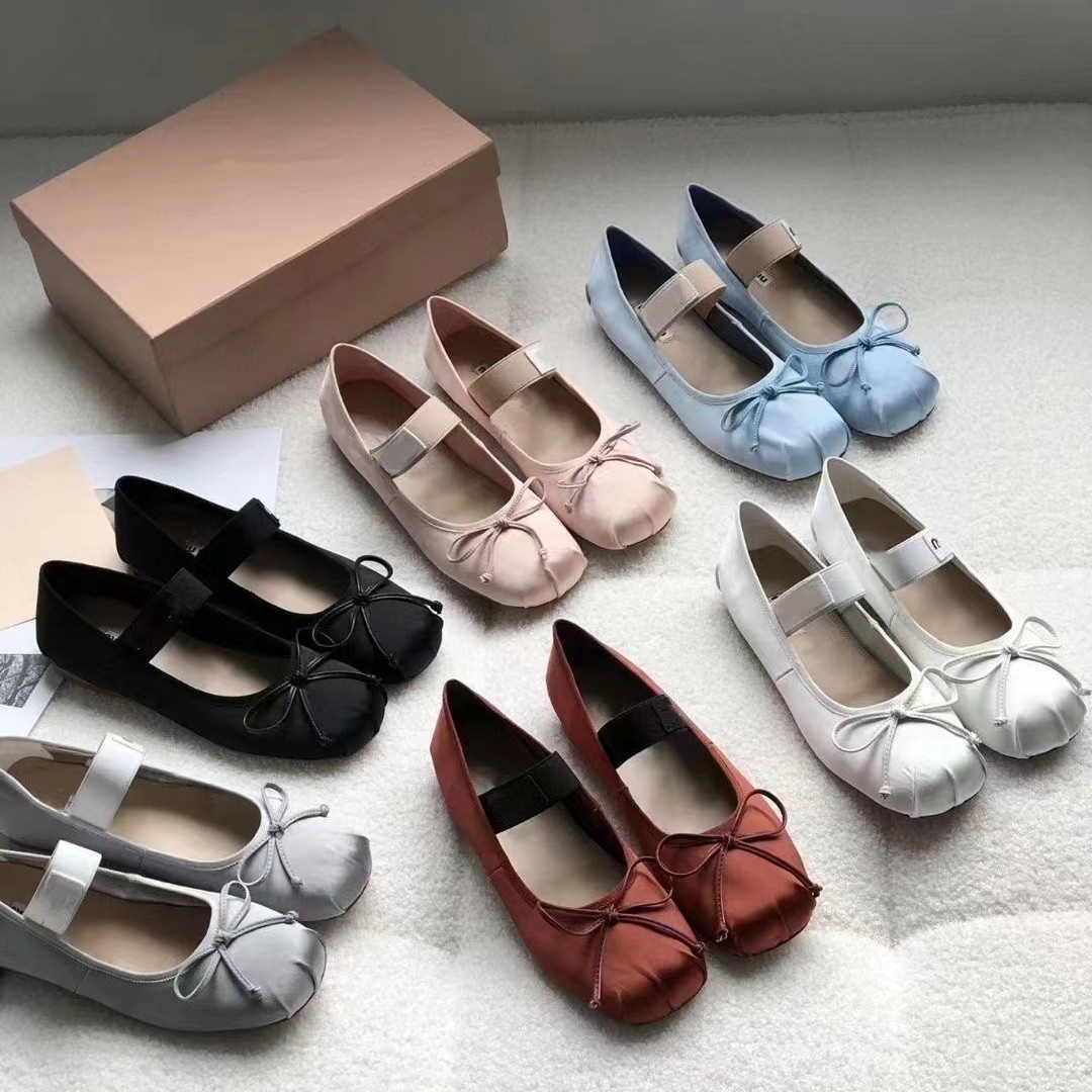 Ballet flat shoes Designer Professional Dance Shoes Satin ballerinas Platform Bow knot Shallow Mouth Single Shoe flat sandals women Loafers With Box