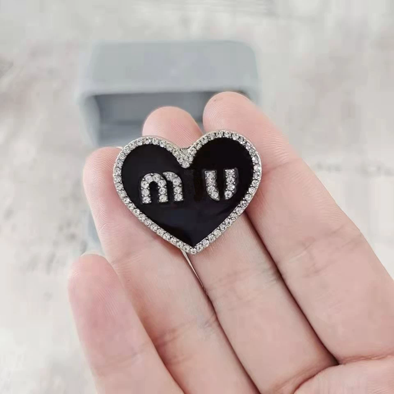 Vintage Women Man Brooches Pins Gold Silver Color Crystal Diamond Heart Luxury Designer For Suit Party Wedding BRO019
