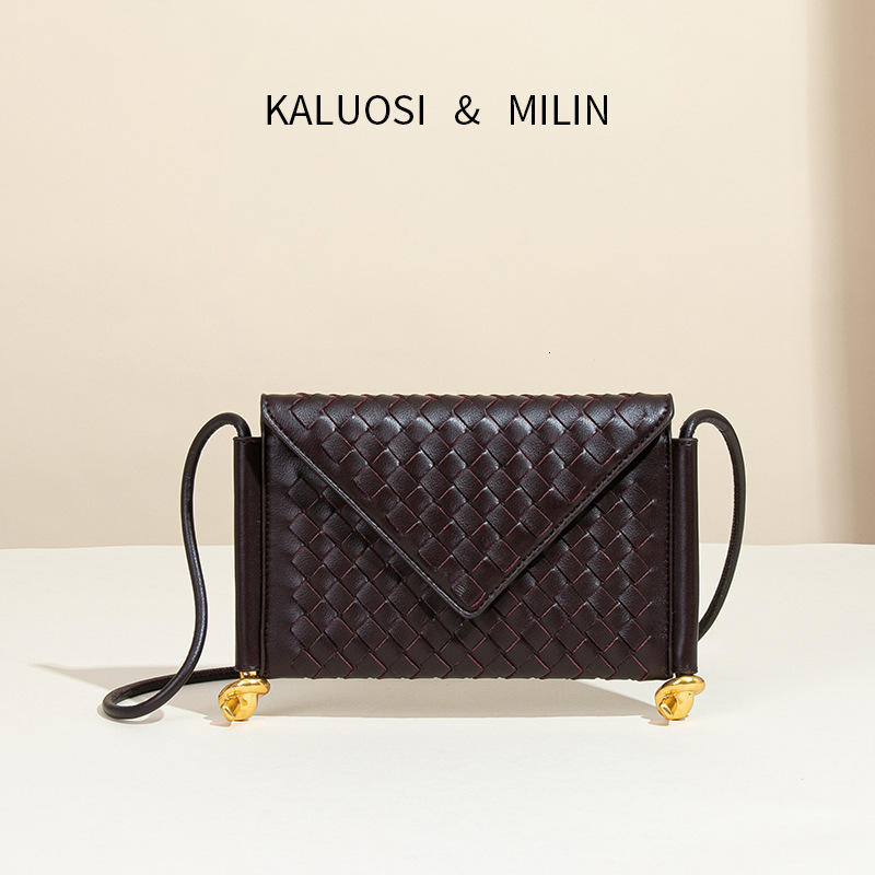 Free Shipping Designer Women's Bag 2025 Street Fashion Trend Woven Envelope Bag Single Shoulder Crossbody Messenger Bag Flap Phone Bag Luxury Han