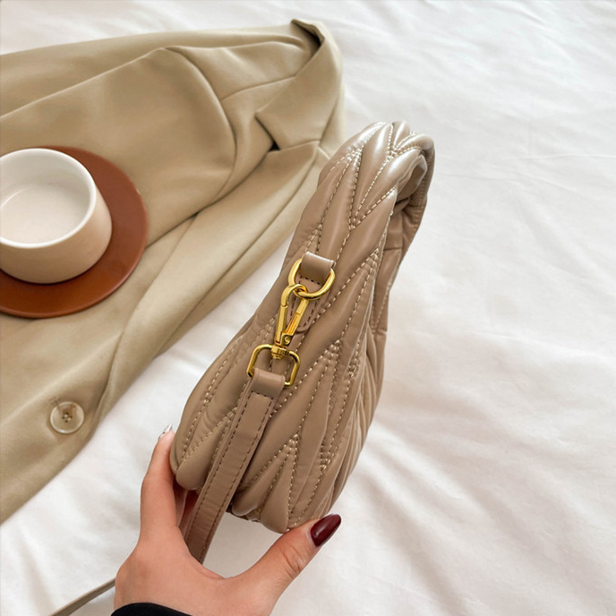 Luxury Designer Bag Top Quality Womens Shoulder Bag Armpit Bag Half Moon Bag Handbag Lines Single Shoulder Strap Portable Crossbody Bag Multifunctiona