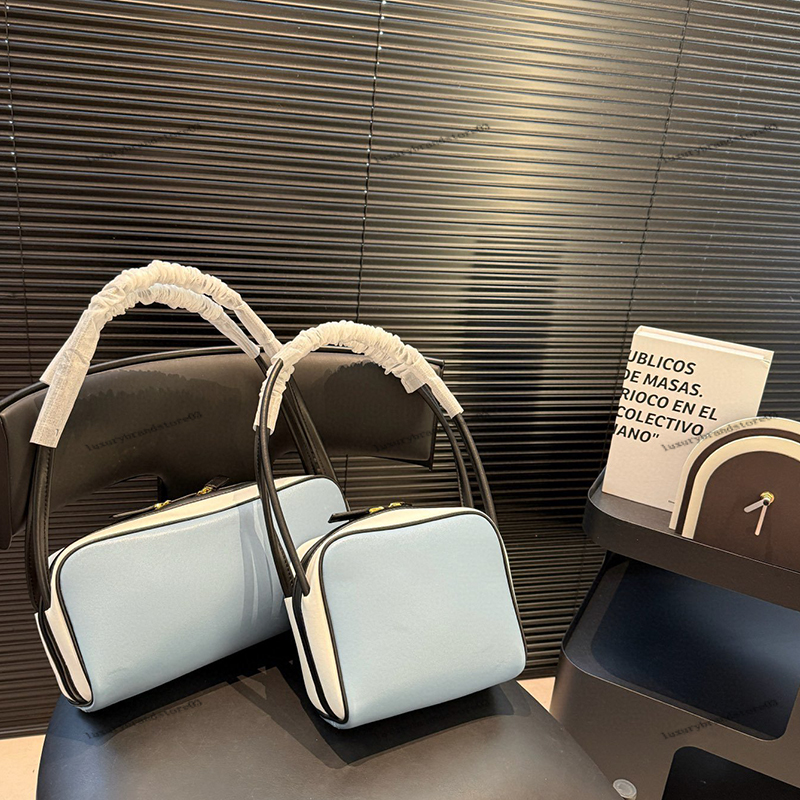 Luxury Designer Bags, Luxury Women's Bowling bag, High-quality Women's Handbag, Genuine Leather Popular Bag, Designer bag, Mini Red Dinner Bag