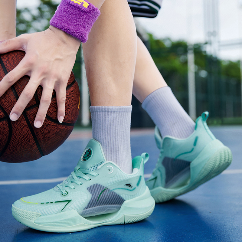 Generation New Basketball Shoes for Men and Women, breathable, non-slip, wear-resistant, with friction sound and high rebound, suitable for students&#