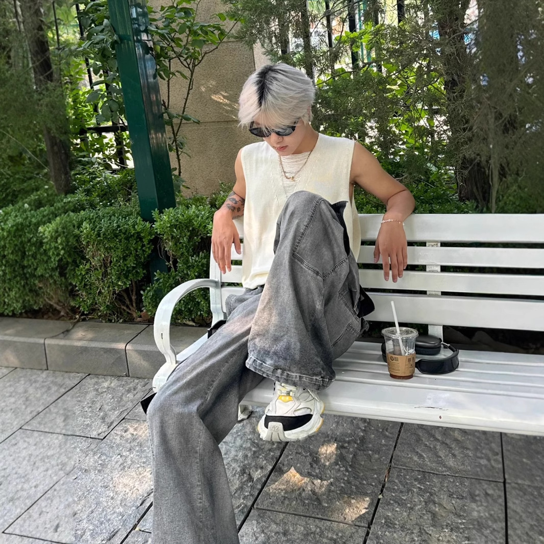 Lazy Thin Niche Hollow V-neck Design Sleeveless Knitted Vest For Men Designer Short Sleeves Loose American Retro Pullover Top