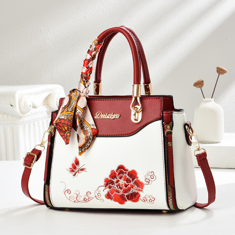 Free Shipping Designer Bag High-end Gift For New Chinese Style Embroidered Crossbody Bag For Mom Middle-aged Women Handbag New Summer Model
