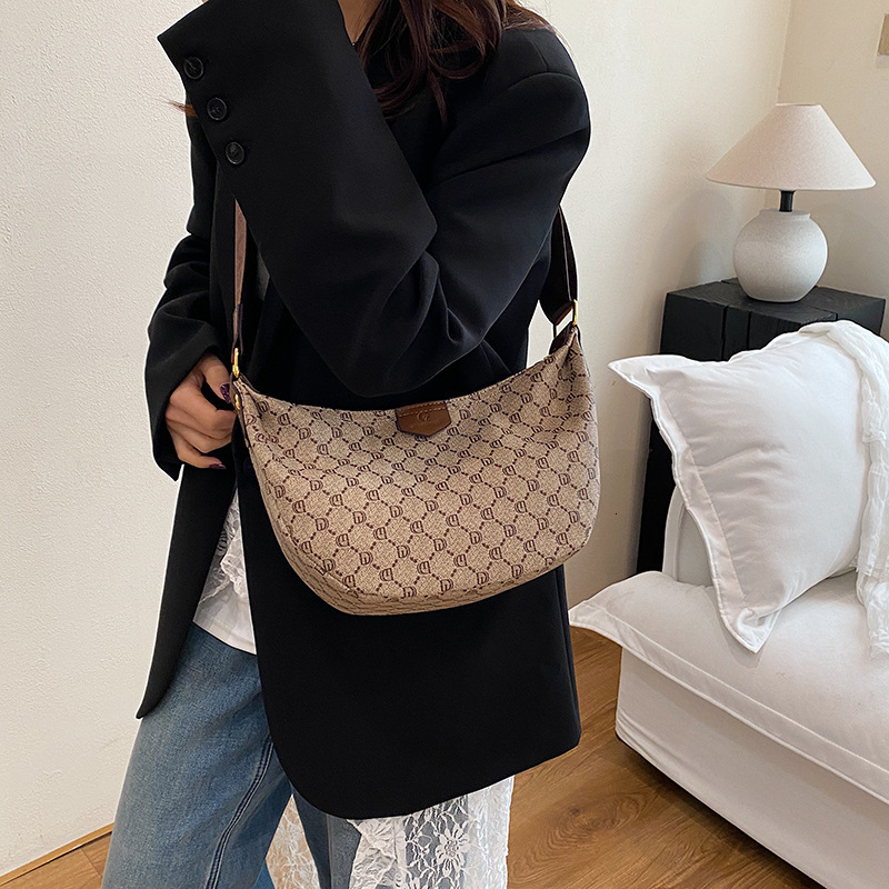 Free shipping designer High-End Large Capacity Dumpling Bag for Women 2025 New Crescent Bag Internet Celebrity Pea Bag Single Shoulder Crossbody Bag