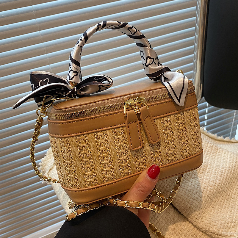 Weaving straw woven bag for women 2025 new simple design chain crossbody bag versatile party handbag