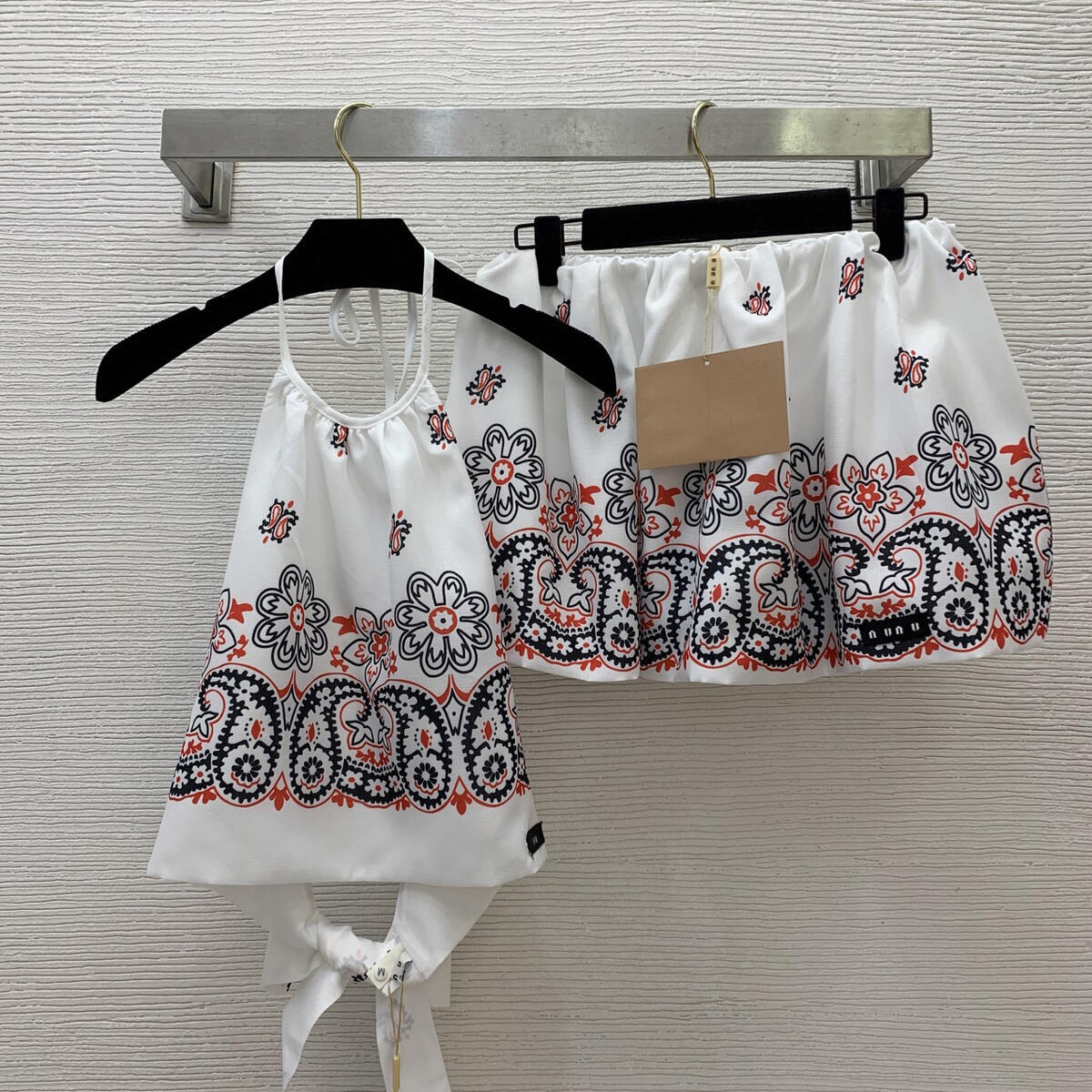 Designer Fashion Casual Strap Short Skirt Set for Women Summer Fashion Floral Print Backless Tie Design New Fashion Two-Piece Set