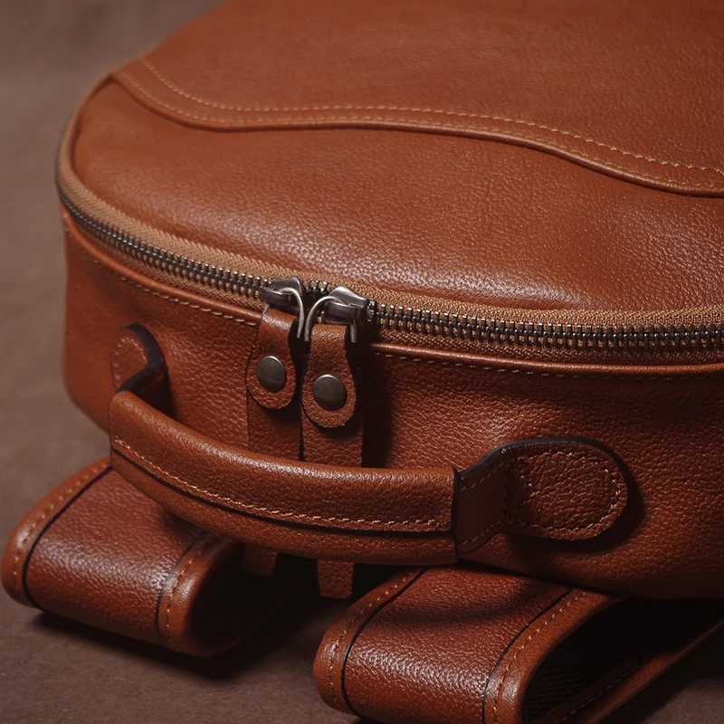 GURO Luxury Brand Real Leather Backpack Men And Women High Capacity Weekend Travel Bag Cowhide Schoolbag Business 16 Laptop Bag Z250702