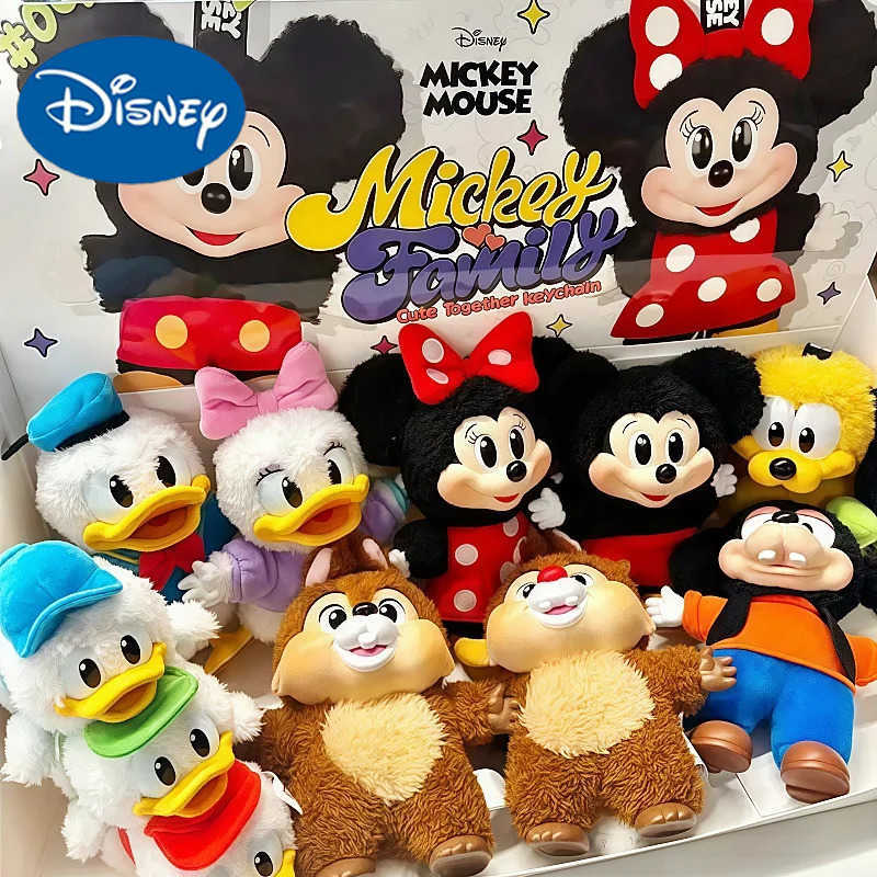 Disney New Genuine Disney Mickey Family Cute Together Keychain Series Blind Box Mickey Minnie Donald Duck Chip Dale Suprise Box Gift Z250703
