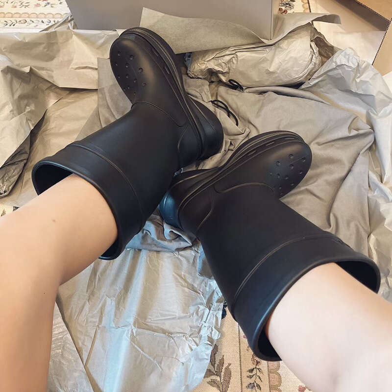Paris Thick-Soled Rain for Women, Fashionable Outdoor Water Mid-Calf Trendy Hole Shoes, Versatile Height-Increasing Long Boots, Riding Boots