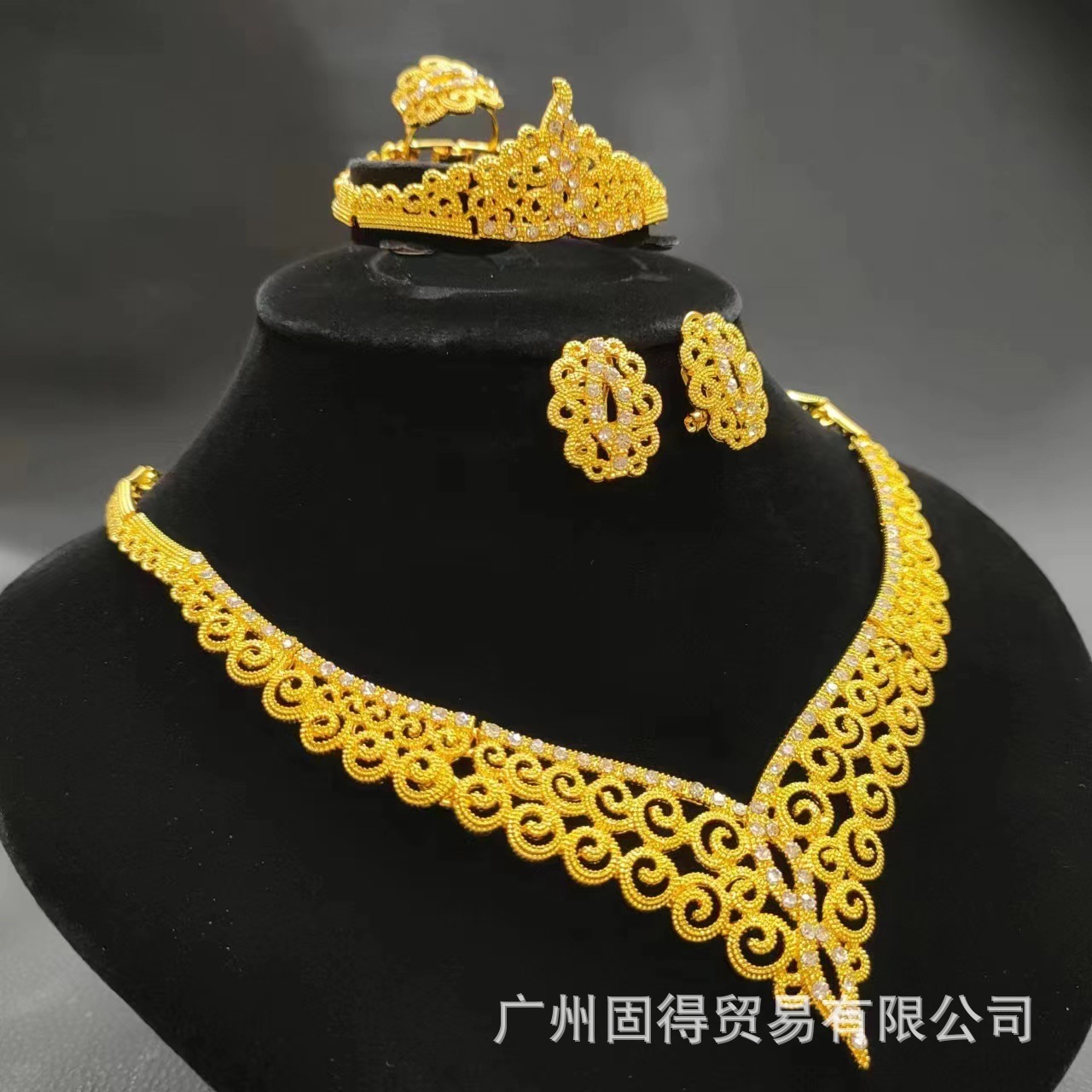 Dubai Gold Plated Jewelry Set for Women Trend Round Earrings Pendant African Copper Necklace Sets For Party Weddings 241019