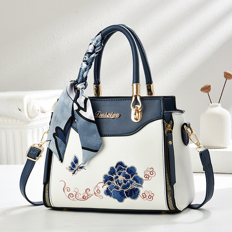 Free Shipping Designer Bag High-end Gift For New Chinese Style Embroidered Crossbody Bag For Mom Middle-aged Women Handbag New Summer Model