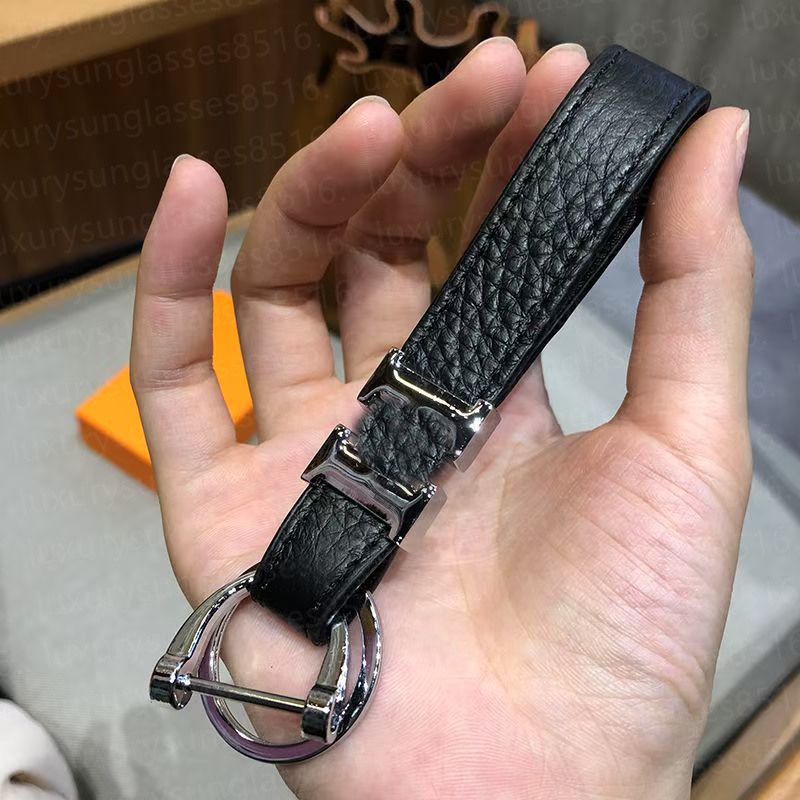Designer keychain letter classic leather high-end designer Mens womens key chain bag charm Fashion Purse Accessories Classic key chain