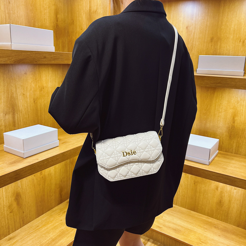 Free shipping designer High-End Fashion Trend Quilted Small Square Bag for Women 2025 New Wide Shoulder Strap Single Shoulder Bag Casual Crossbody Bag