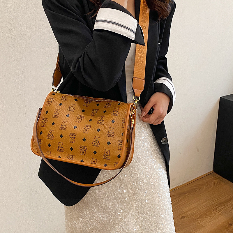 Free shipping designer High-End Wide Strap Pillow Bag Women Bag 2025 New Vintage Print Large Capacity Bag Single Shoulder Bag Crossbody Bag Women Bag