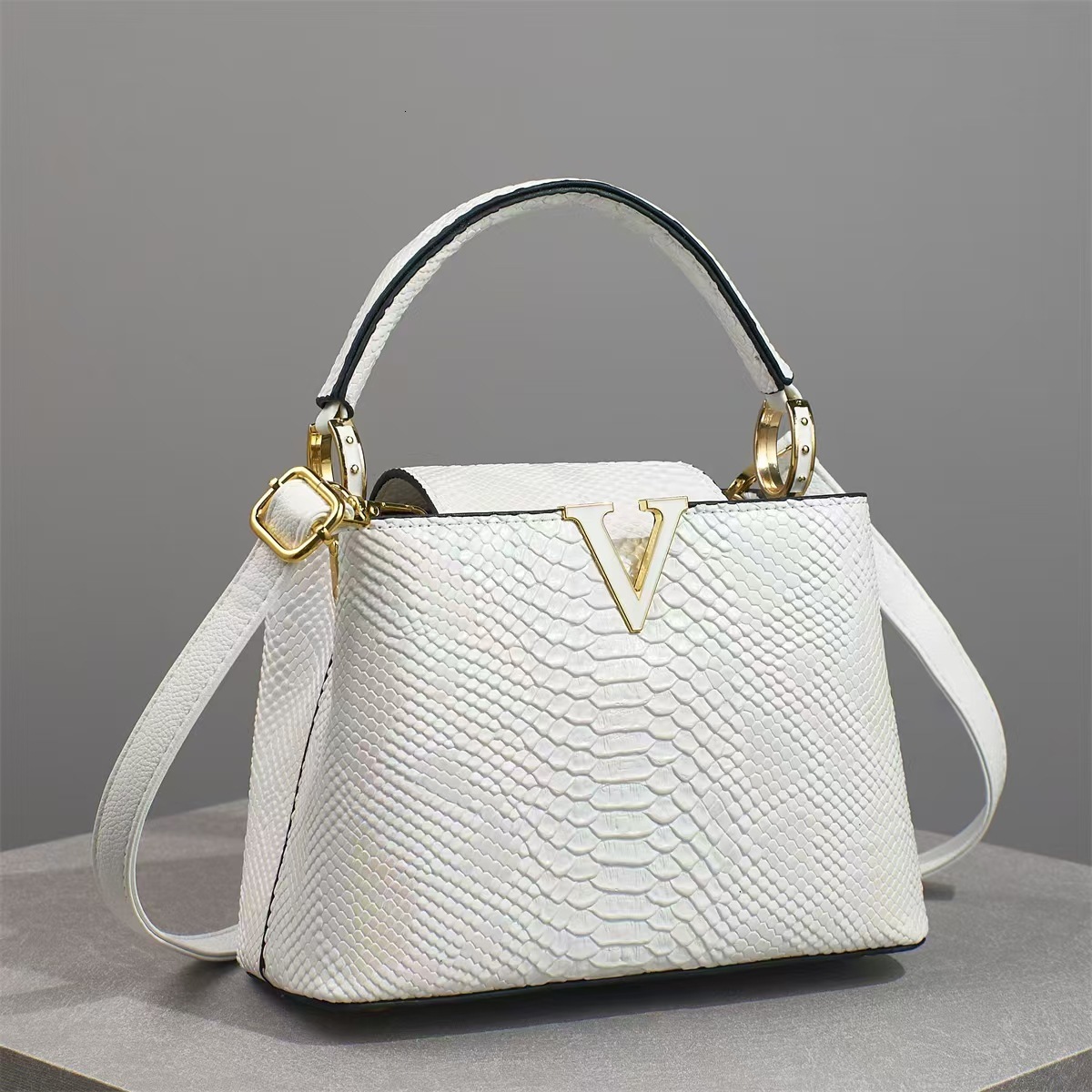 New Designer Bag 2025 Bag Colorful Snake Pattern Handbag Textured Shoulder Crossbody Bag Hot Luxury bag Selling Baga