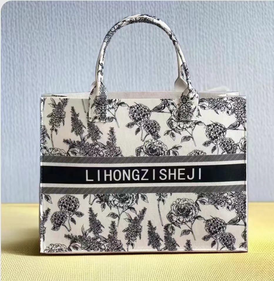 Designer bags and Luxury bag National Style Oil Painting Felt Tote Bag 2025 New Handbag for Women High-end Large Capacity Printed Commuter Shopping Ba