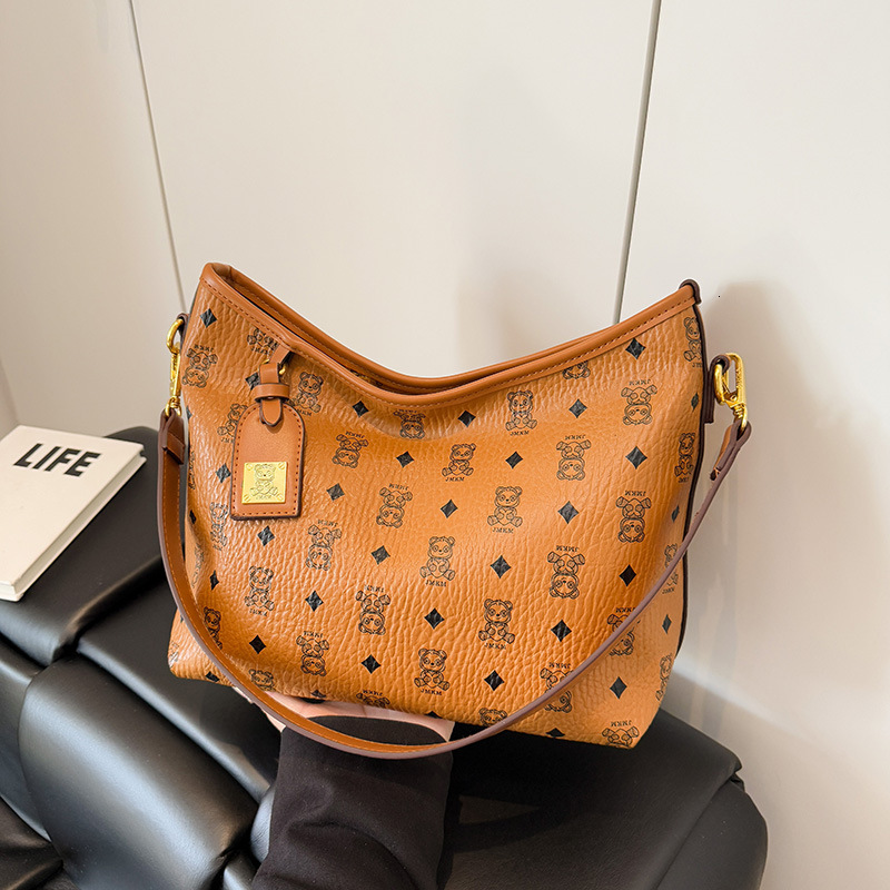 Free shipping designer High-End Women Bag 2025 New Vintage Print Large Capacity Tote Bag Stylish Shoulder Bag Crossbody Bag
