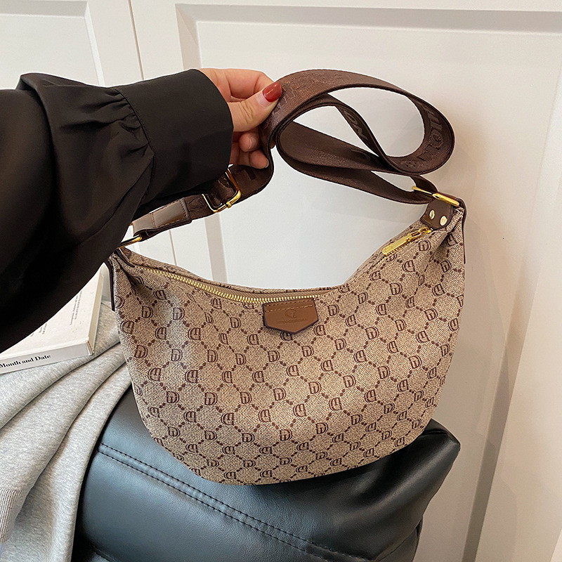 Free shipping designer High-End Large Capacity Dumpling Bag for Women 2025 New Crescent Bag Internet Celebrity Pea Bag Single Shoulder Crossbody Bag