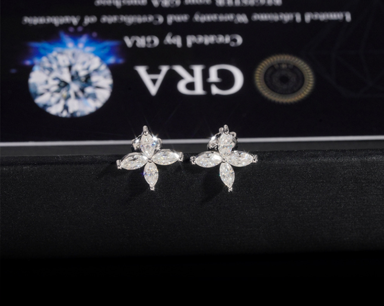 High Quality Fine Jewelry Moissanite Diamond Stud Earrings Women 925 Sterling Silver Flower Moissanite Earring Party Gift