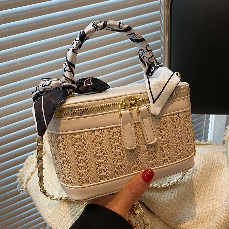 Weaving straw woven bag for women 2025 new simple design chain crossbody bag versatile party handbag