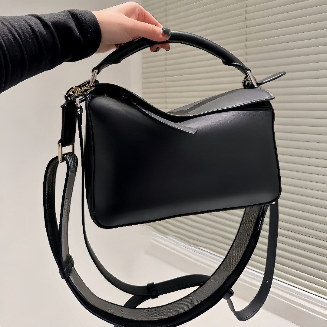 Designer purses Geometry Bag Women's handbag Shoulder Bag High-end genuine leather underarm tote Bag Classic embroidery Shoulder Strap Large Capacity Crossbody Bag