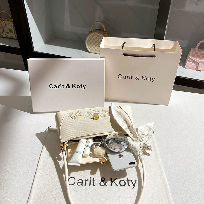 New Chinese Style Women's Shoulder Bag Free Shipping Designer Heavy Embroidery Baguette Bag High-end Liquid Under Bag Luxury Shopping Bag Handbag