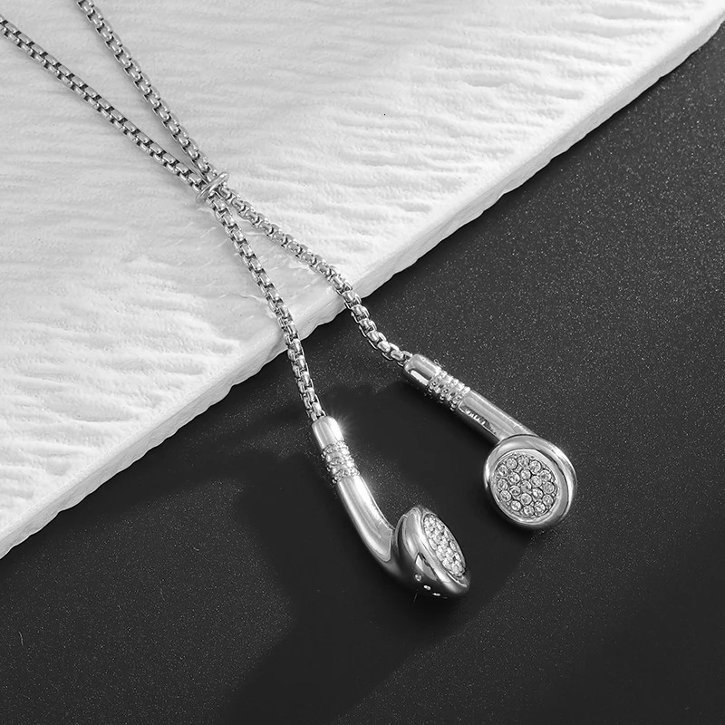 Fashion Hip-Hop Rock Trend Music Headphones Earplugs Metal Pendant Necklace Men and Women Punk Hip-Hop Party Jewelry 250701