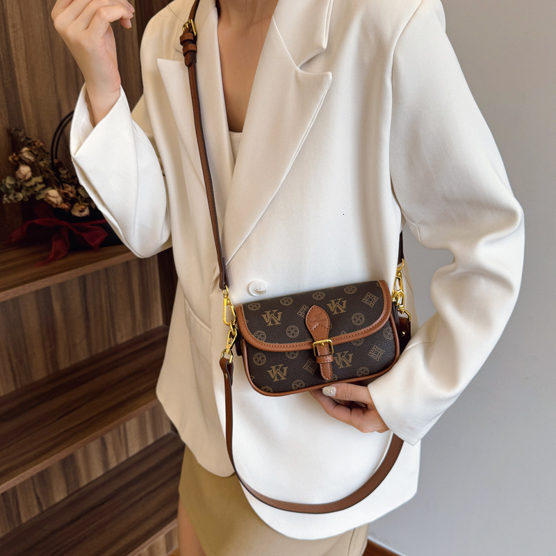 Free shipping designer High-end Sense Bag for Women 2025 New Vintage Print Small Square Bag Textured Women Bag Single Shoulder Bag Crossbody Bag Trend