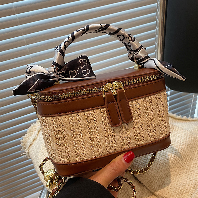 Weaving straw woven bag for women 2025 new simple design chain crossbody bag versatile party handbag