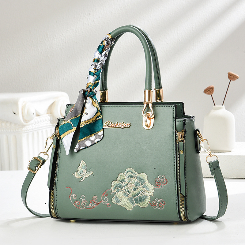 Free Shipping Designer Bag High-end Gift For New Chinese Style Embroidered Crossbody Bag For Mom Middle-aged Women Handbag New Summer Model