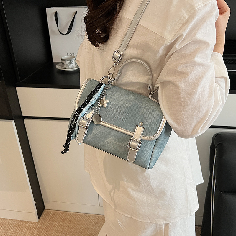 Designer Bag Luxury Bag Free Shipping Designer Commuting For Women New Style Backpack Fashionable Simple Texture Artistic And Shoulder Bag Retro Handb