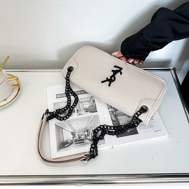 Free Shipping Designer Bag 2025 Fashion Women New Chain Tote bag trend Shoulder bag Shoulder Bag Simple Commuter Handbagslant Cross bag A++