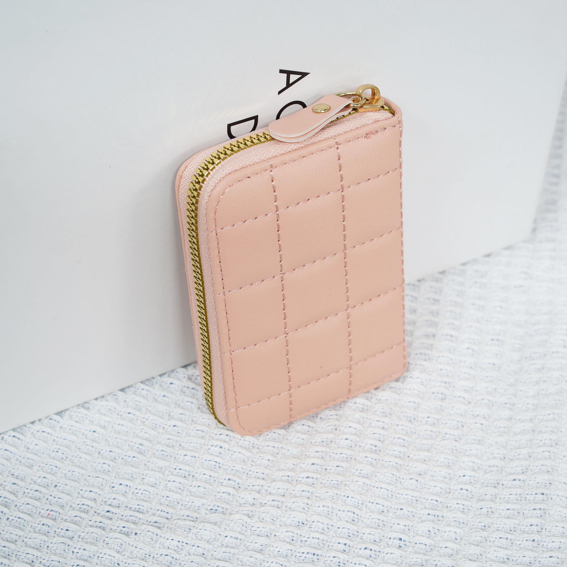 Designer Wallet Hot-selling Card Holder Plaid Multi-function Multi-card Slot Card Holder Compact Embroidered Style Luxury Bag Simple Mini Wallet Coin 