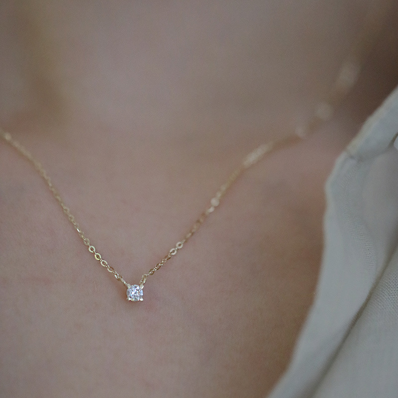DHCollections Sterling Silver Elegant Pierced Moissanite Necklace Chocker Women
