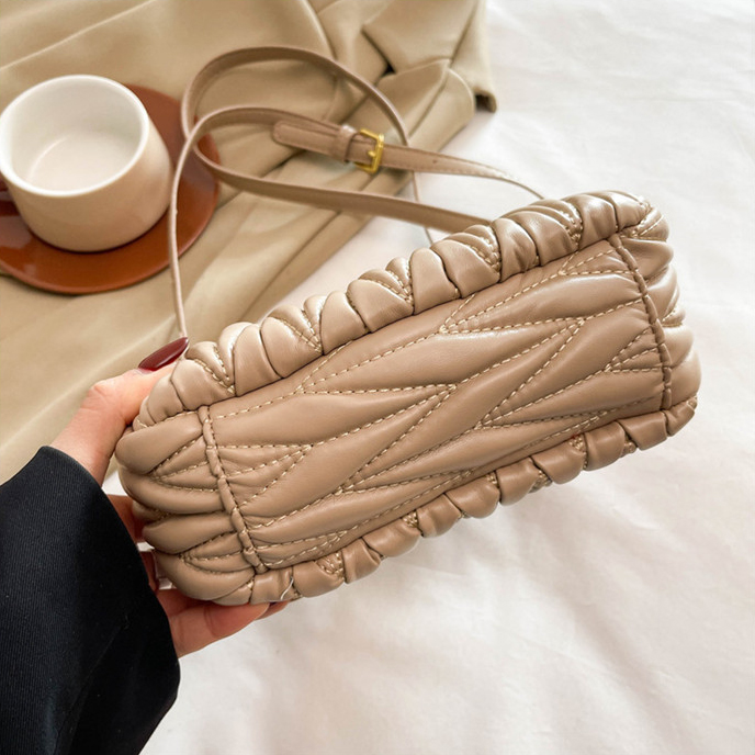 Luxury Designer Bag Top Quality Womens Shoulder Bag Armpit Bag Half Moon Bag Handbag Lines Single Shoulder Strap Portable Crossbody Bag Multifunctiona