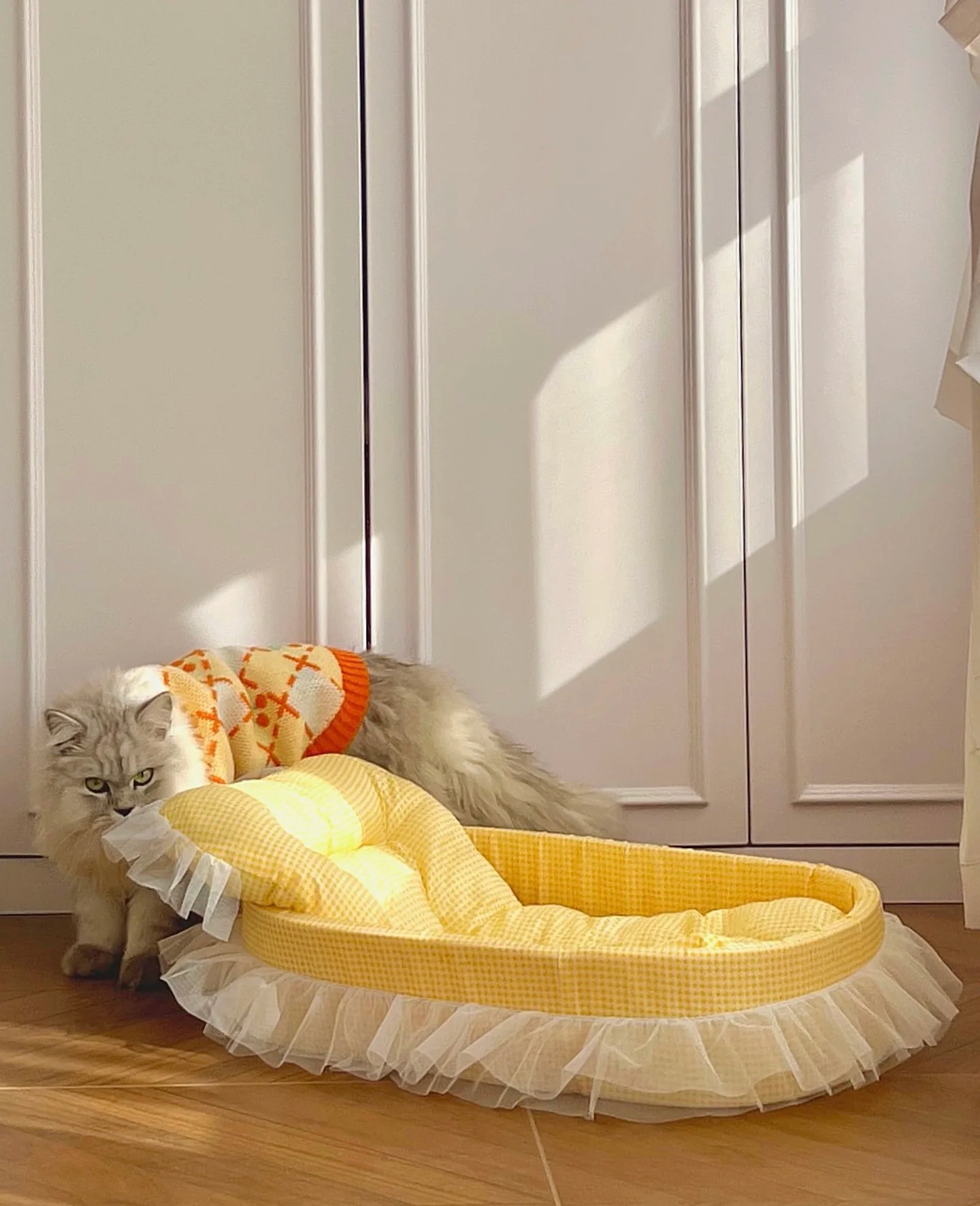 Stylish Cat Cafe Furniture - Pet-Safe & Durable Couches