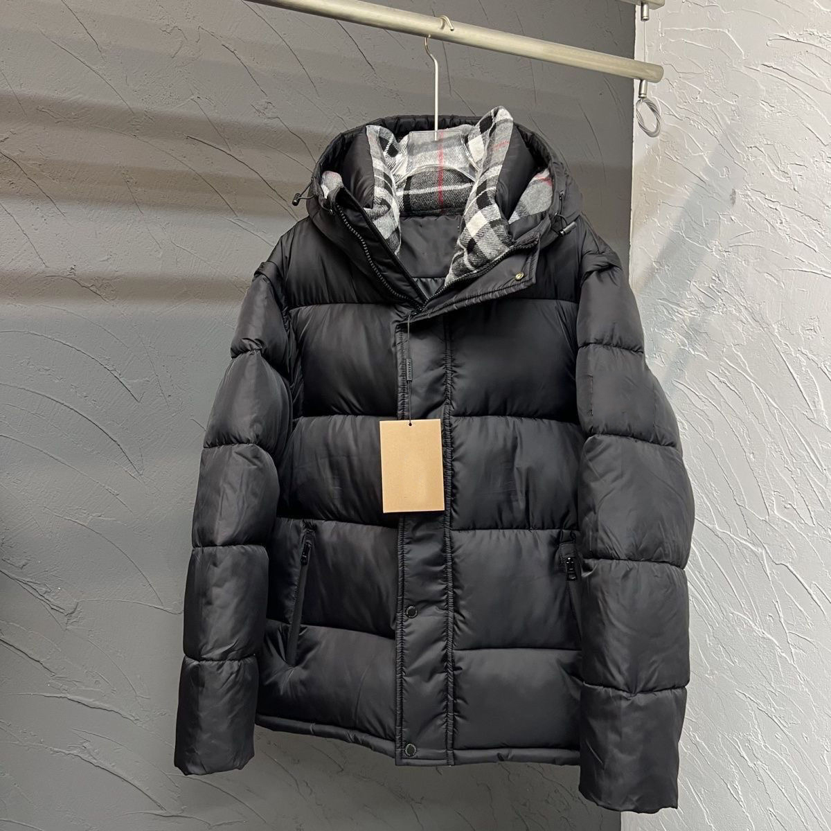 Winter High Quality Designer Mens Jacket Sleeve Detachable Womens Outdoor Windproof Warm Couple Puffer Jacket