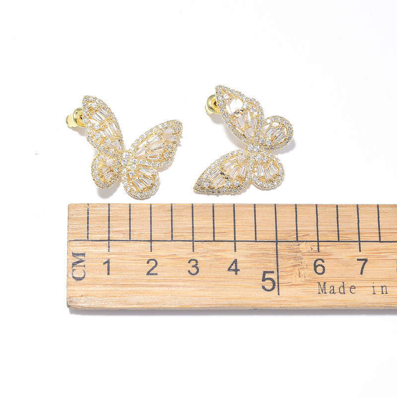 Luxurious Elegant Zircon Butterfly Stud Earrings for Women with High-end Feel, Real Gold Plating, and Sier Needle Studs c37