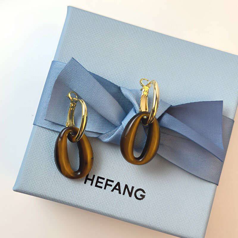 DHCollections Retro Caramel Latte Hoop Earrings Tiger Eye Stone Style Elegant Lightweight Jewelry for Women